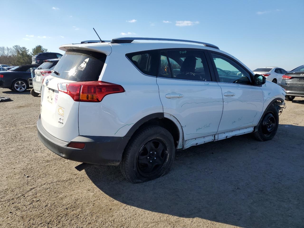 2015 Toyota RAV 4 - Image 3