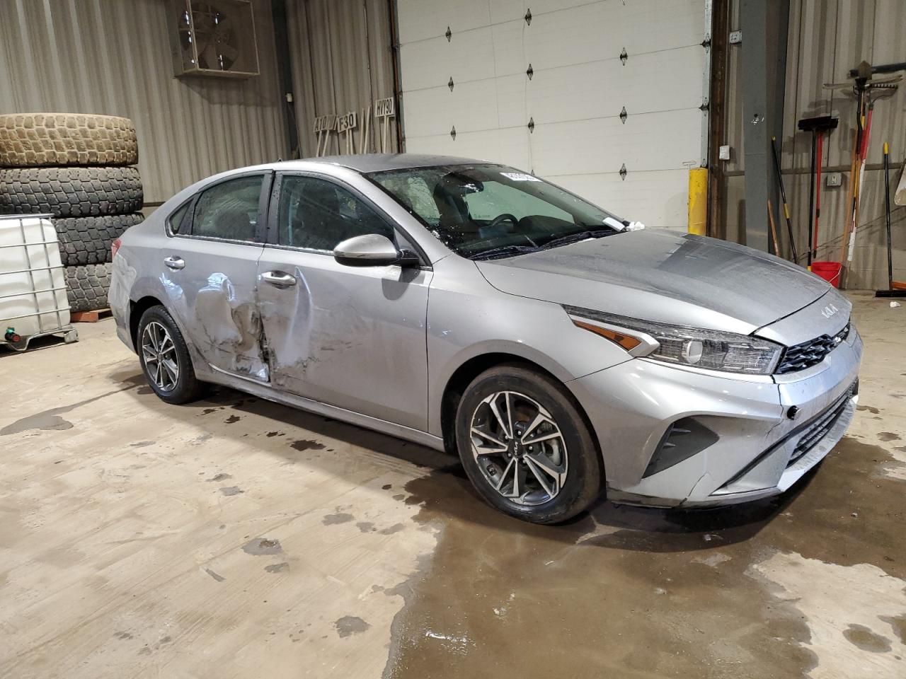 2024 Kia Forte - Image 4