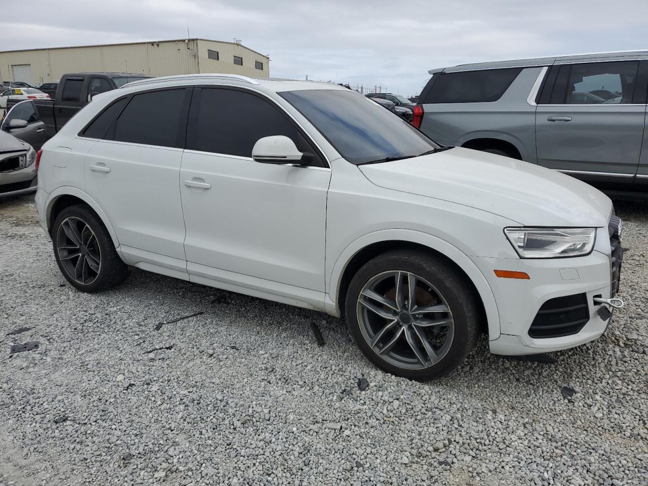 2017 Audi Q3 - Image 4
