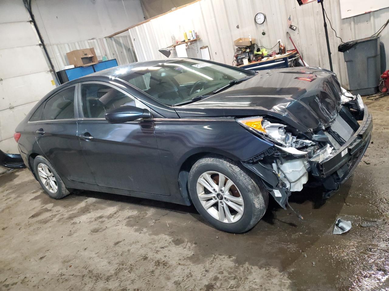 2013 Hyundai Sonata - Image 4