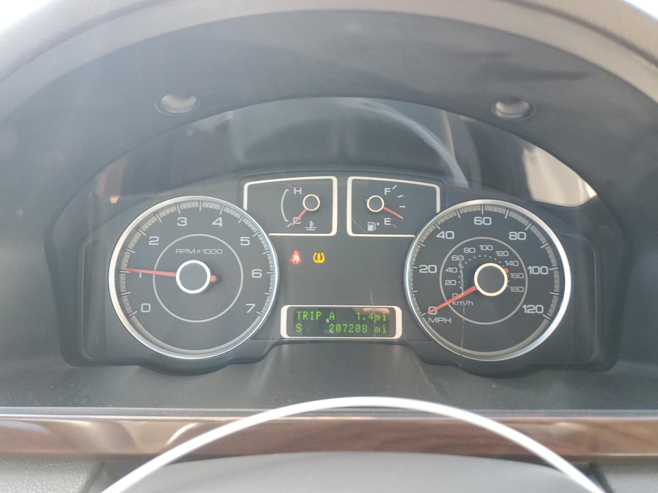 2008 Ford Taurus - Image 9