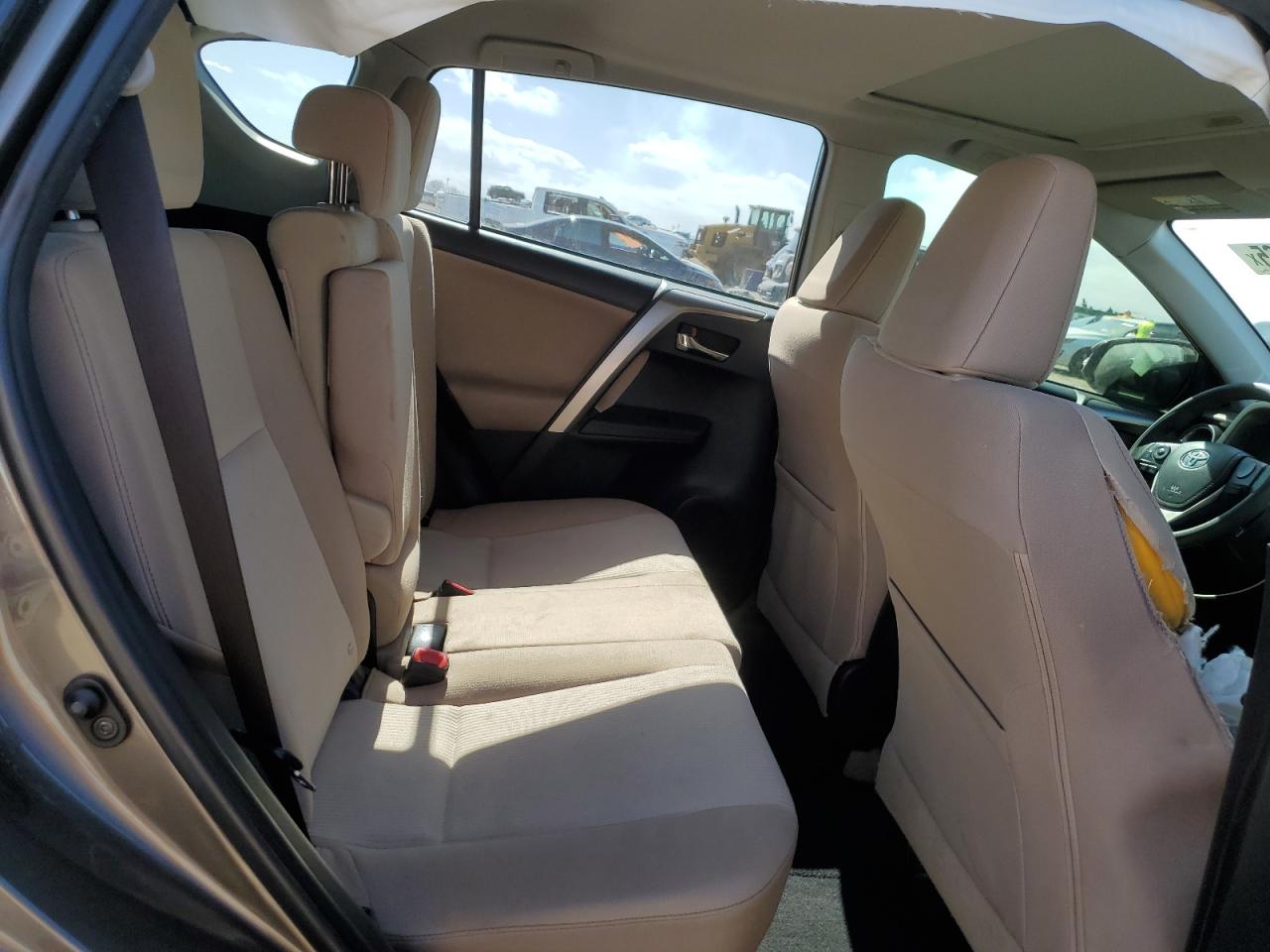 2015 Toyota RAV 4 - Image 11