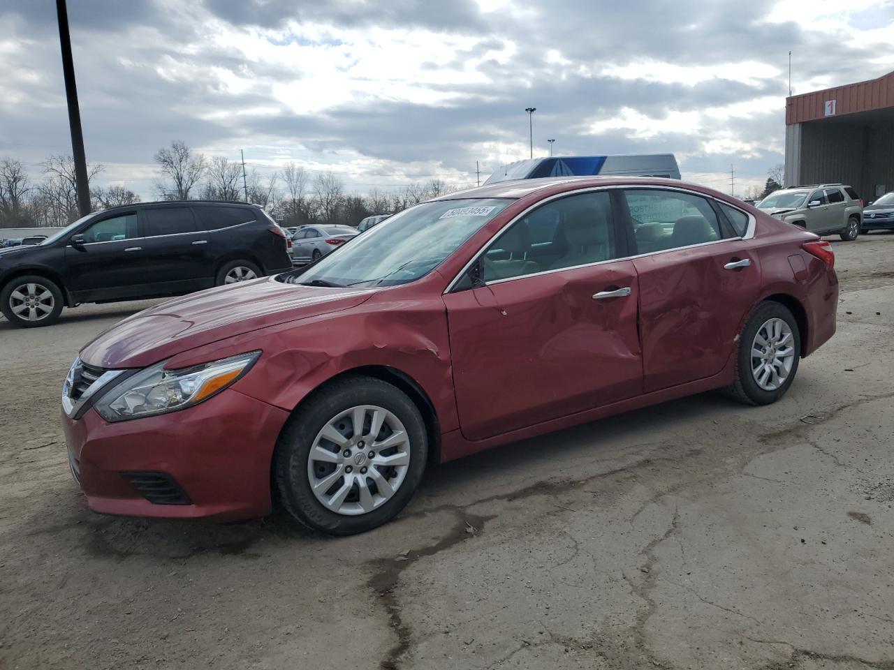 2016 Nissan Altima 2.5 იყიდება Fort Wayne-ში, IN - Side