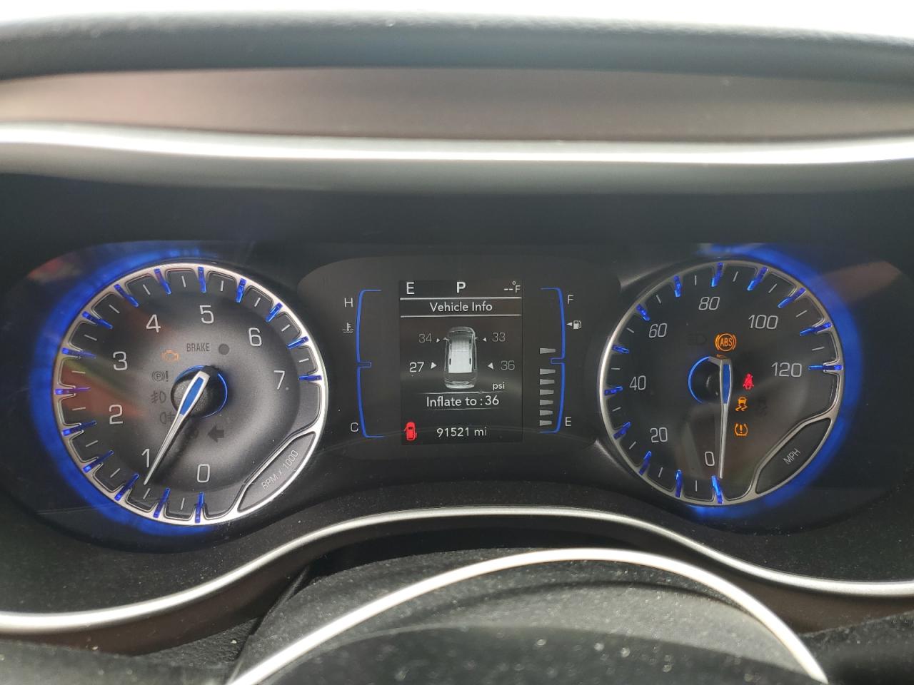 2019 Chrysler Pacifica - Image 9