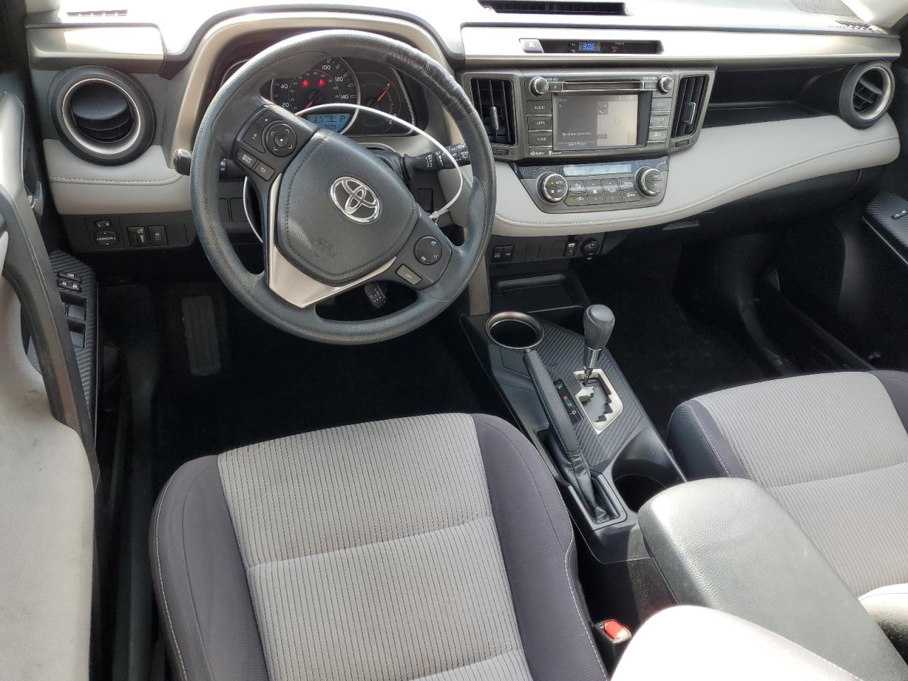 2015 Toyota RAV 4 - Image 8