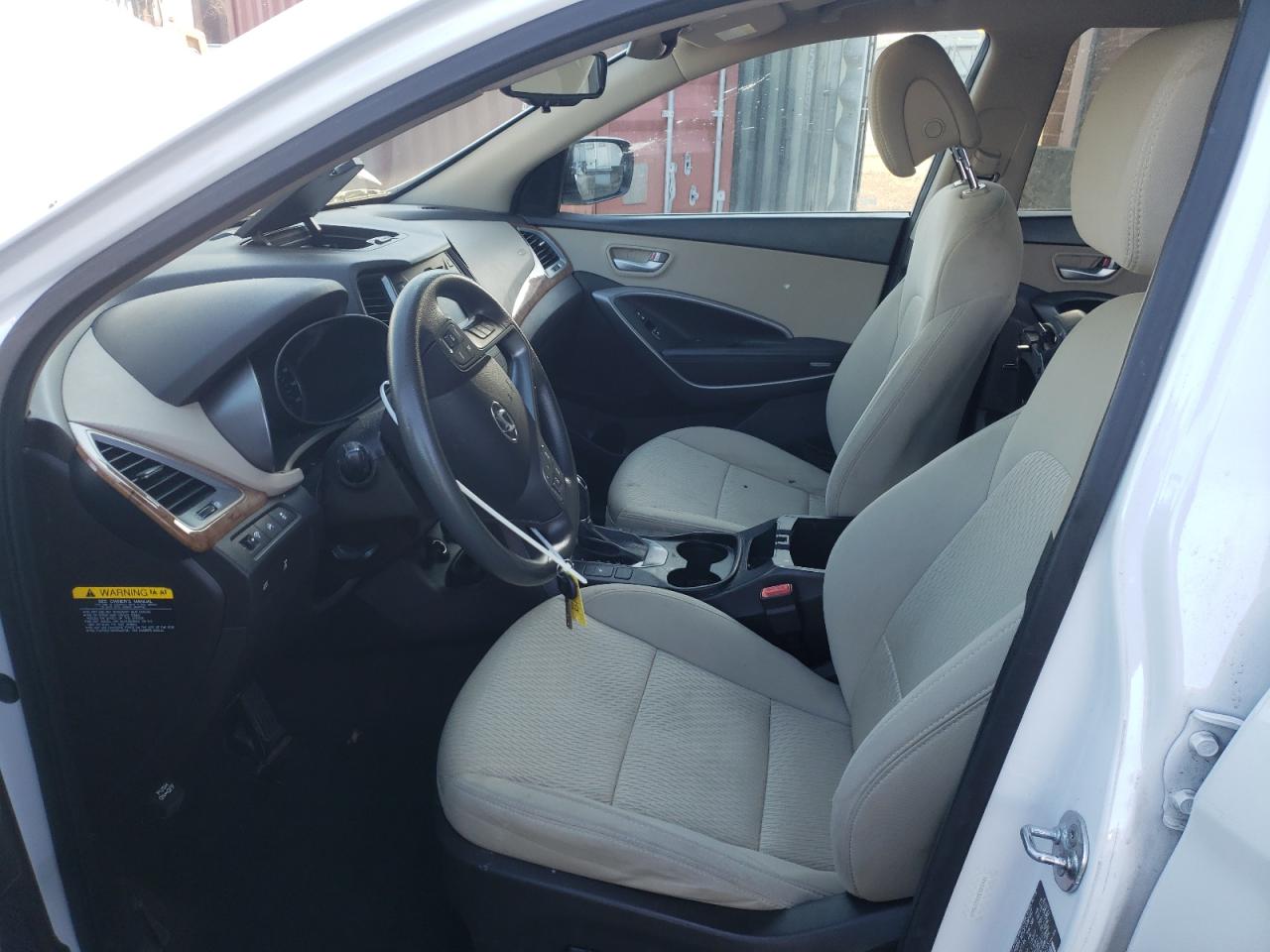 2016 Hyundai Santa Fe - Image 7