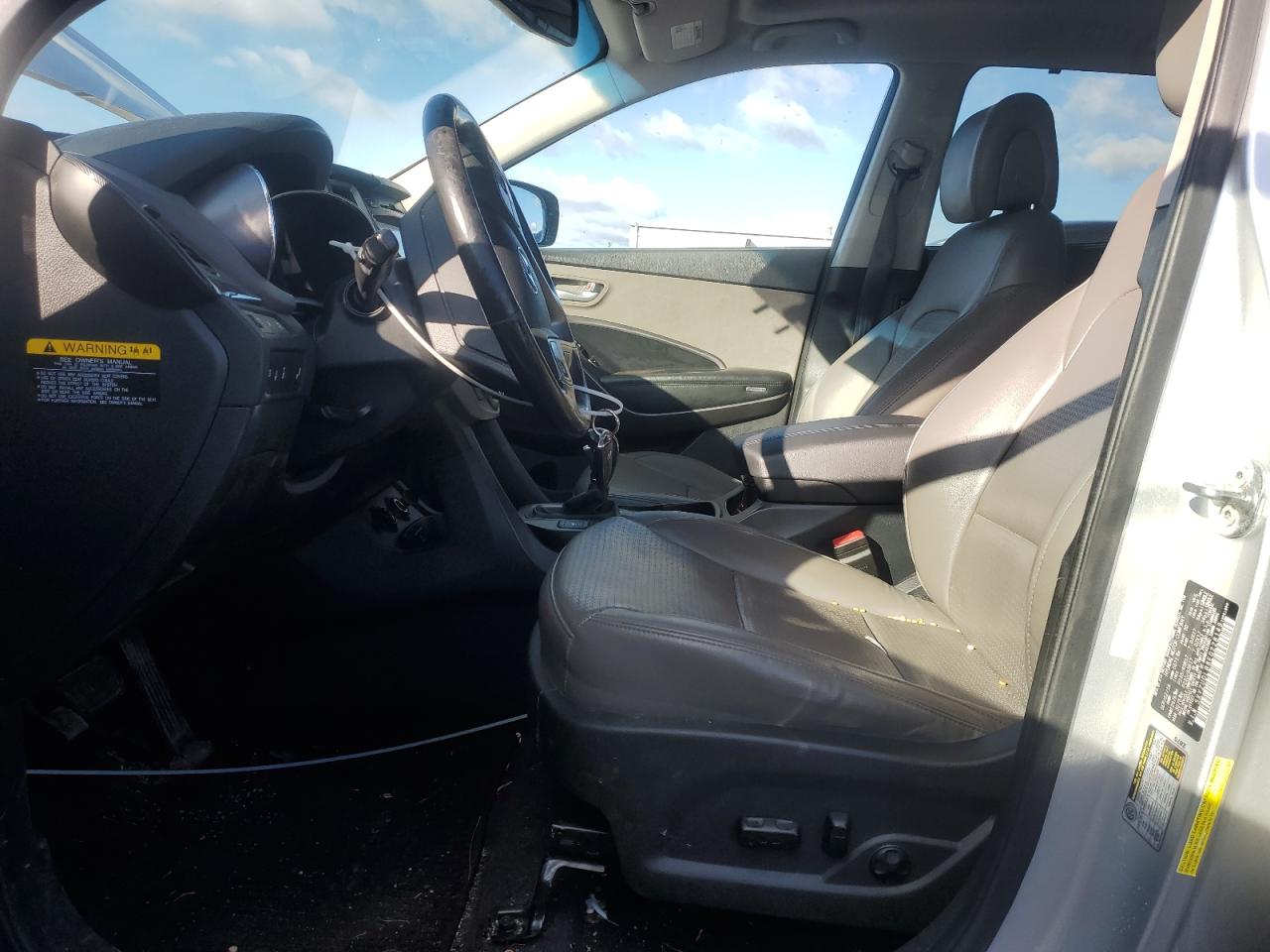 2014 Hyundai Santa Fe - Image 7