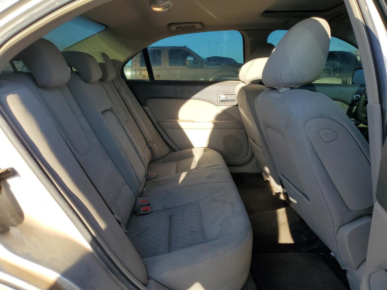 2010 Ford Fusion - Image 10