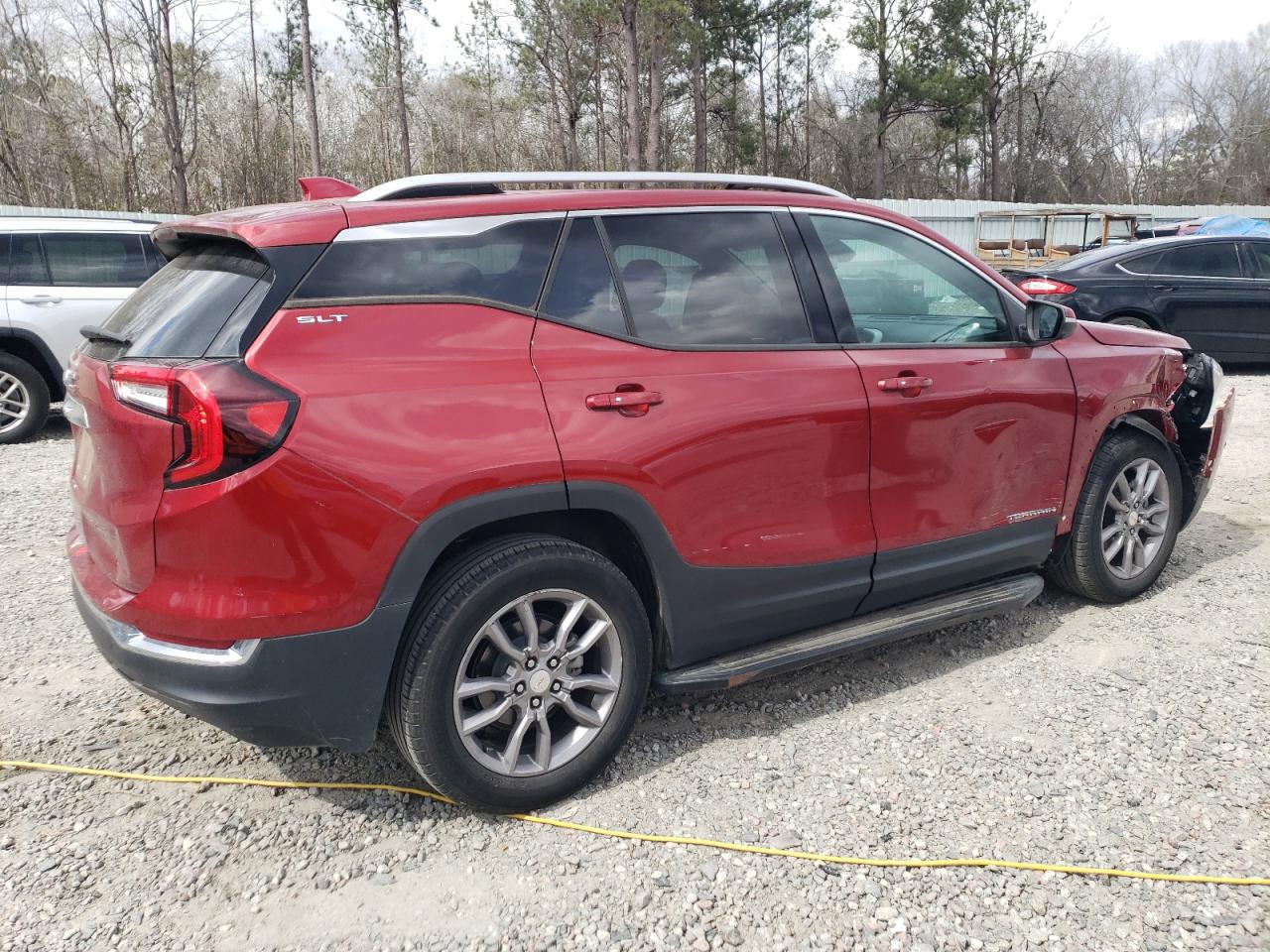 2022 GMC Terrain - Image 3
