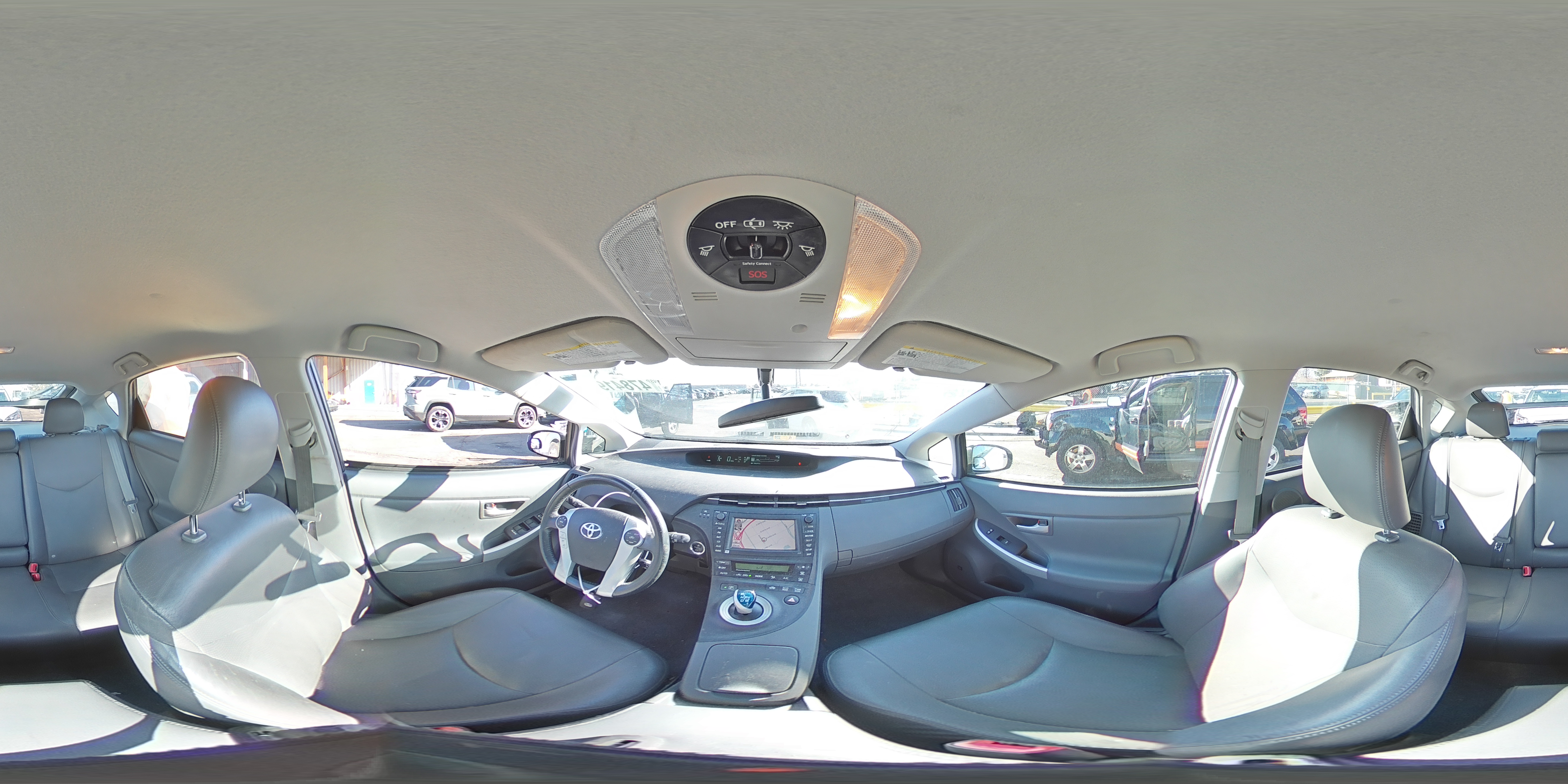 2011 Toyota Prius - Image 13