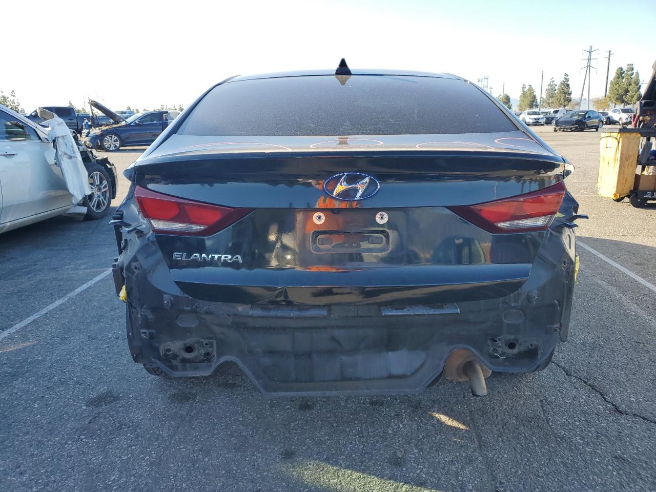 2018 Hyundai Elantra - Image 6