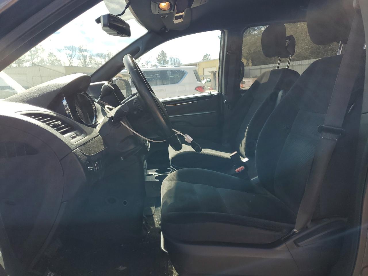 2018 Dodge Caravan - Image 7