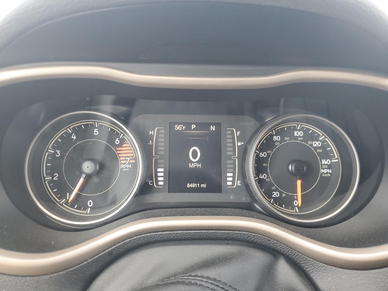 2018 Jeep Grand Cherokee - Image 9