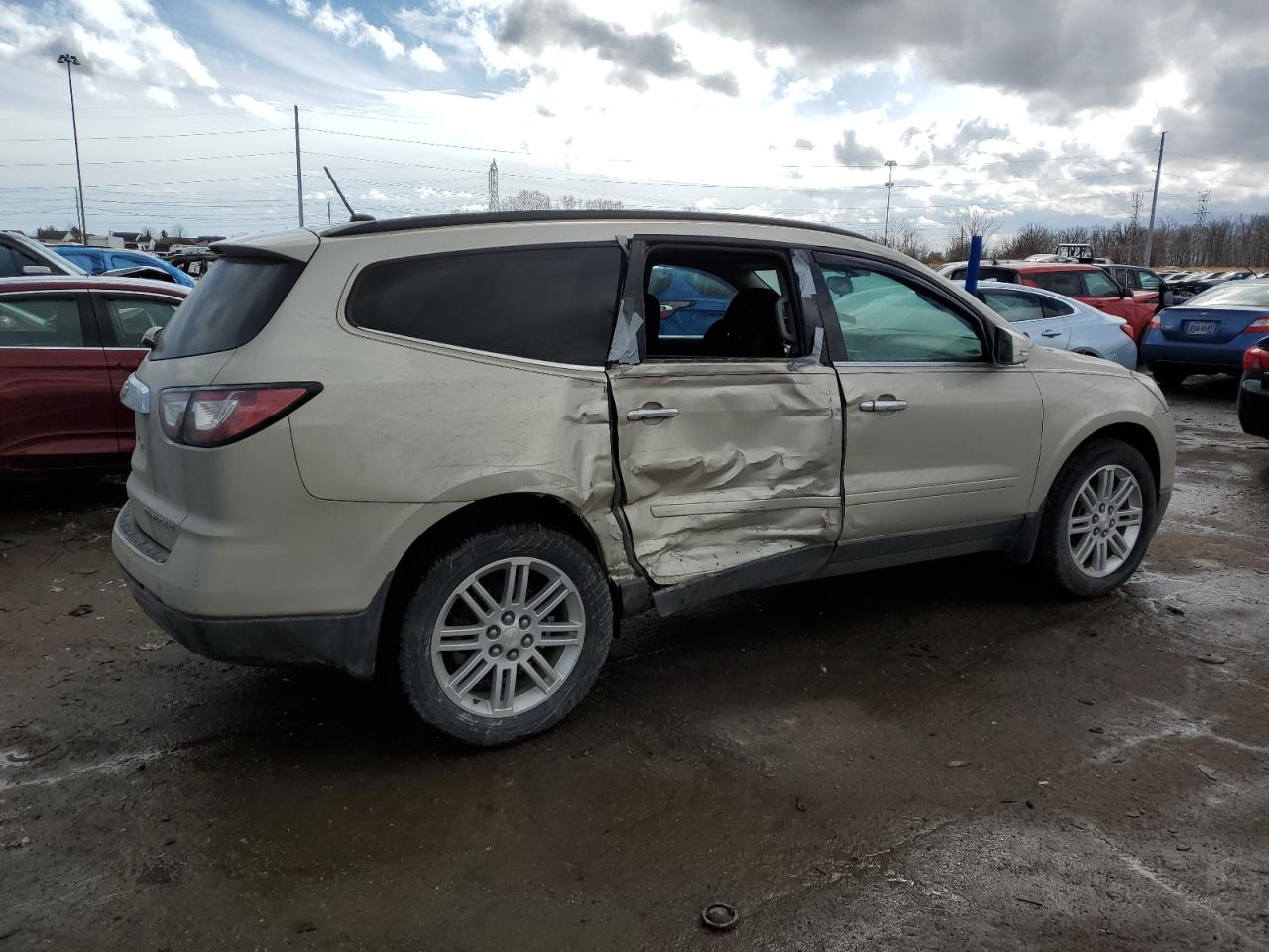 2015 Chevrolet Traverse - Image 3