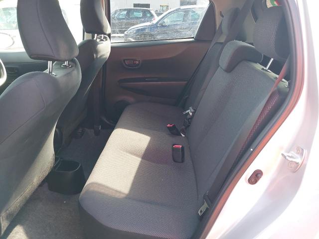 2013 TOYOTA VITZ AUTO
