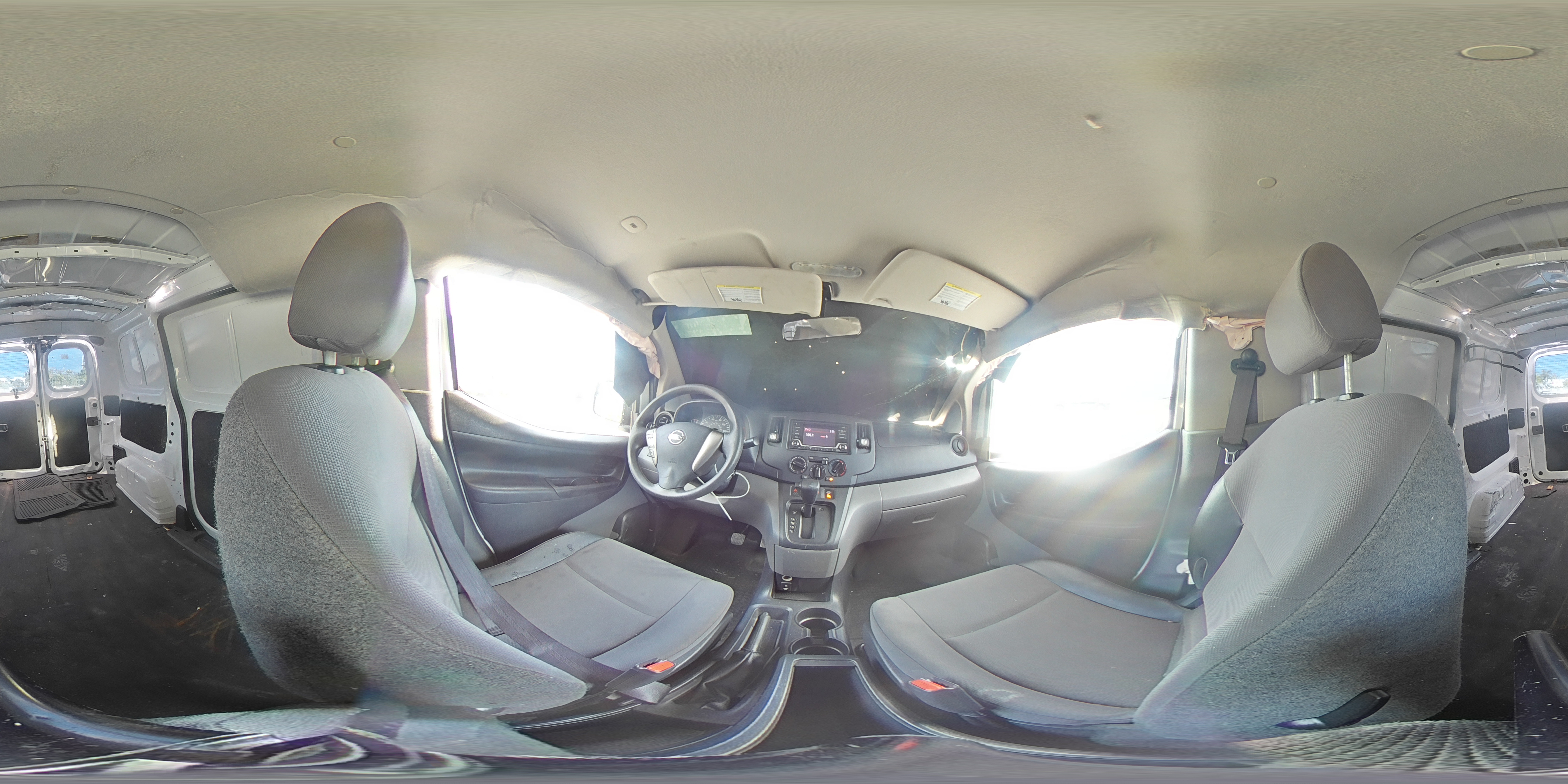 2018 Nissan NV - Image 15