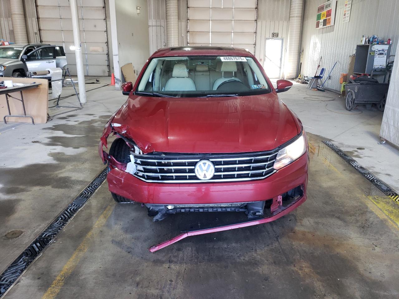 2016 Volkswagen Passat - Image 5