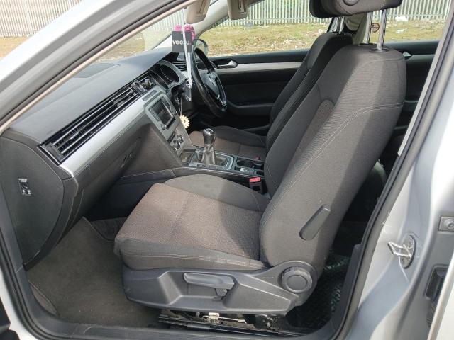 2015 VOLKSWAGEN PASSAT SE