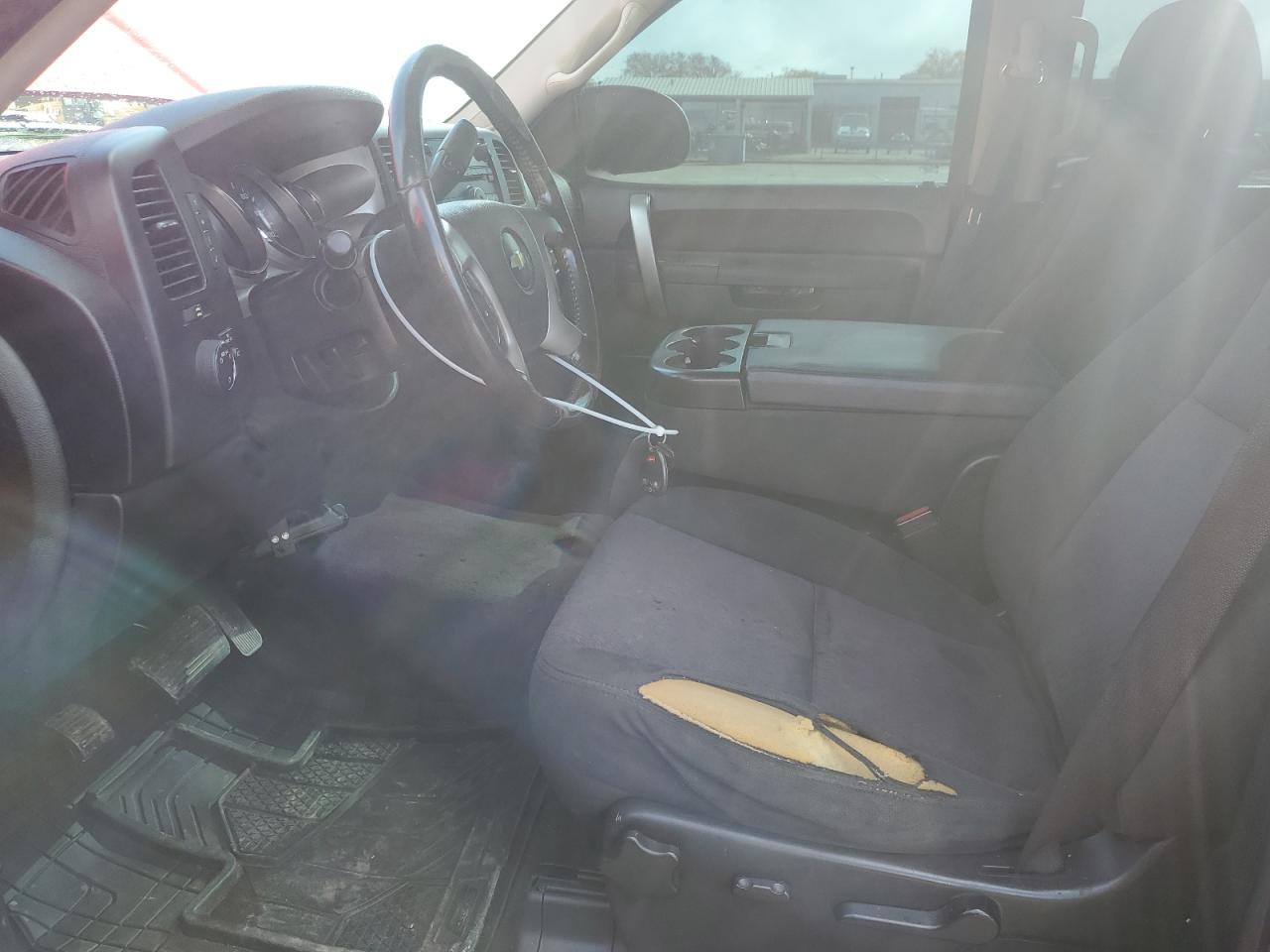 2013 Chevrolet Silverado - Image 7