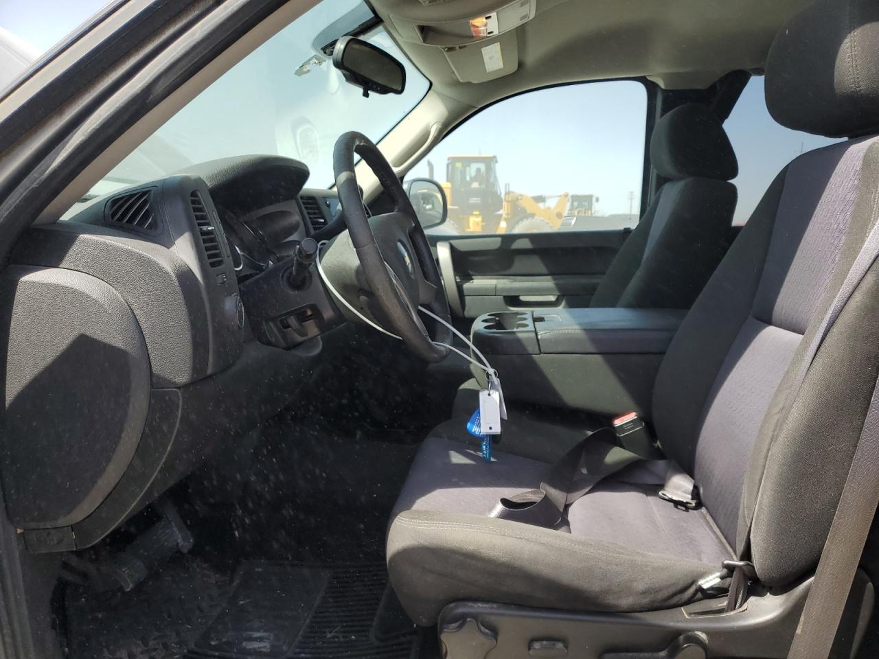 2011 Chevrolet Silverado - Image 7