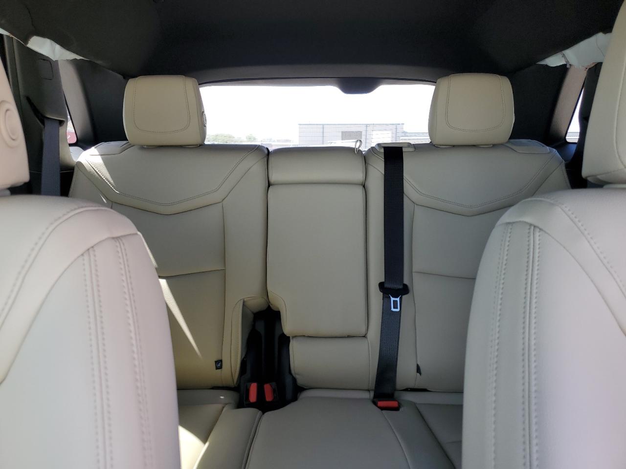 2019 Cadillac XT5 - Image 10