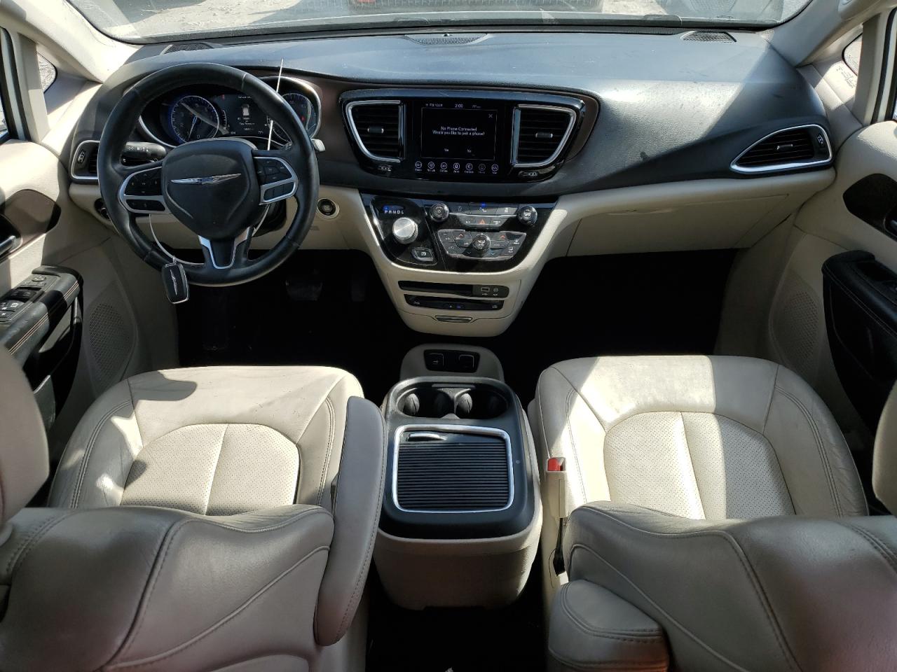 2018 Chrysler Pacifica - Image 8