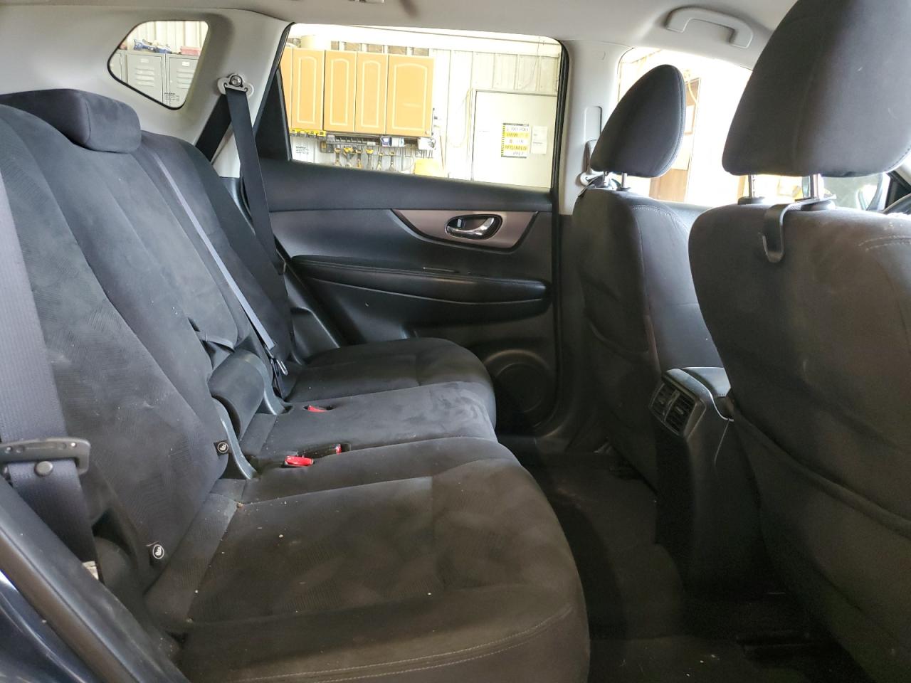 2015 Nissan Rogue - Image 11