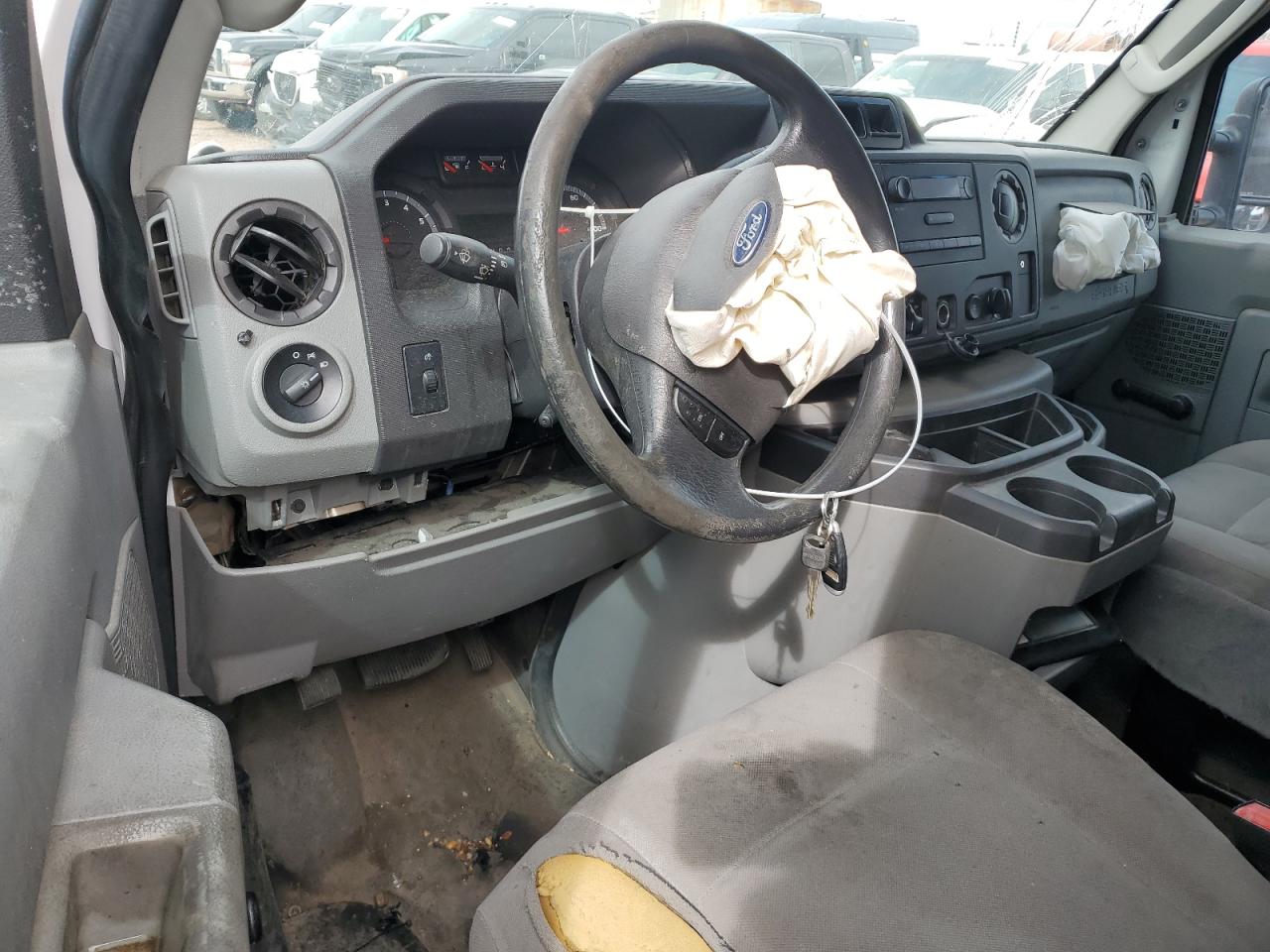 2014 Ford Econoline - Image 8