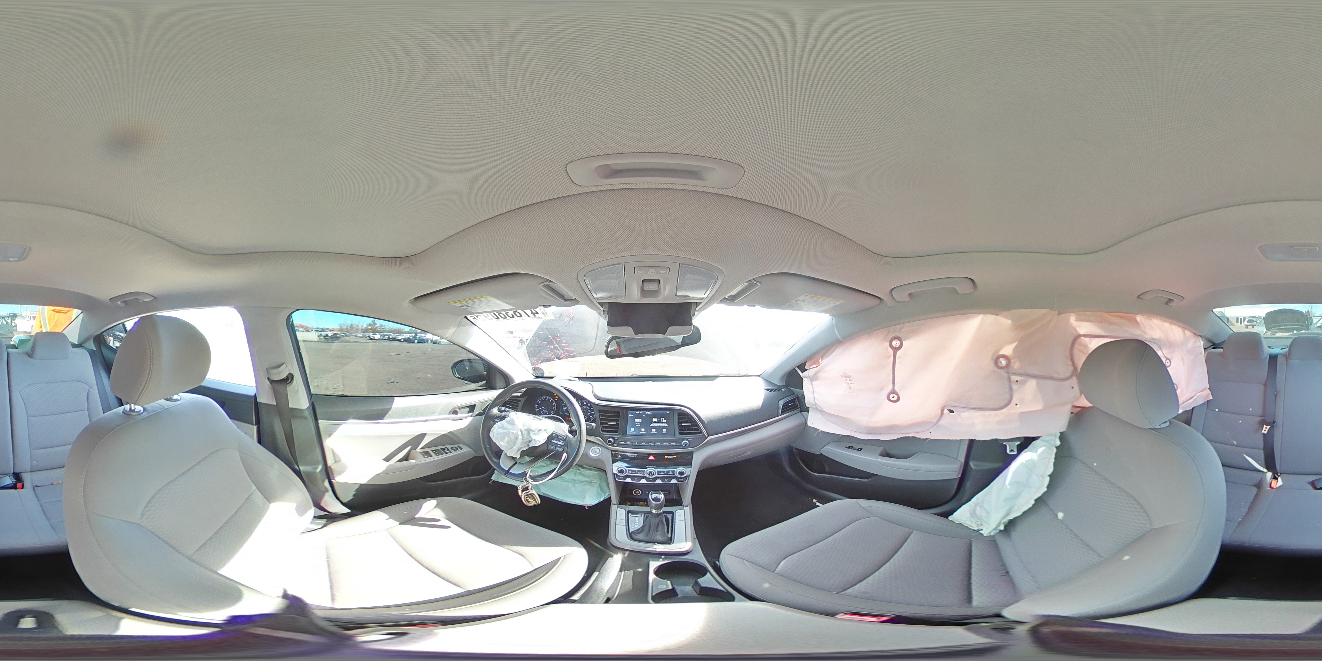 2020 Hyundai Elantra - Image 12
