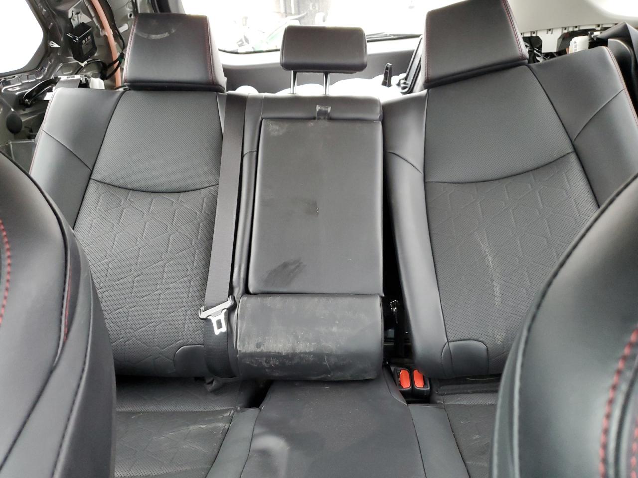 2023 Toyota RAV 4 - Image 10