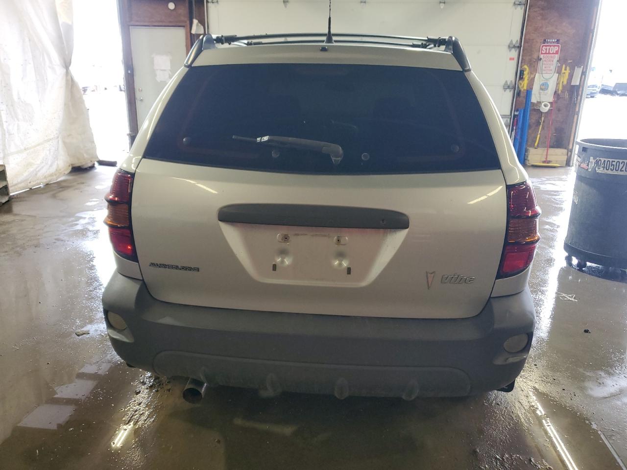 2004 Pontiac Vibe - Image 6
