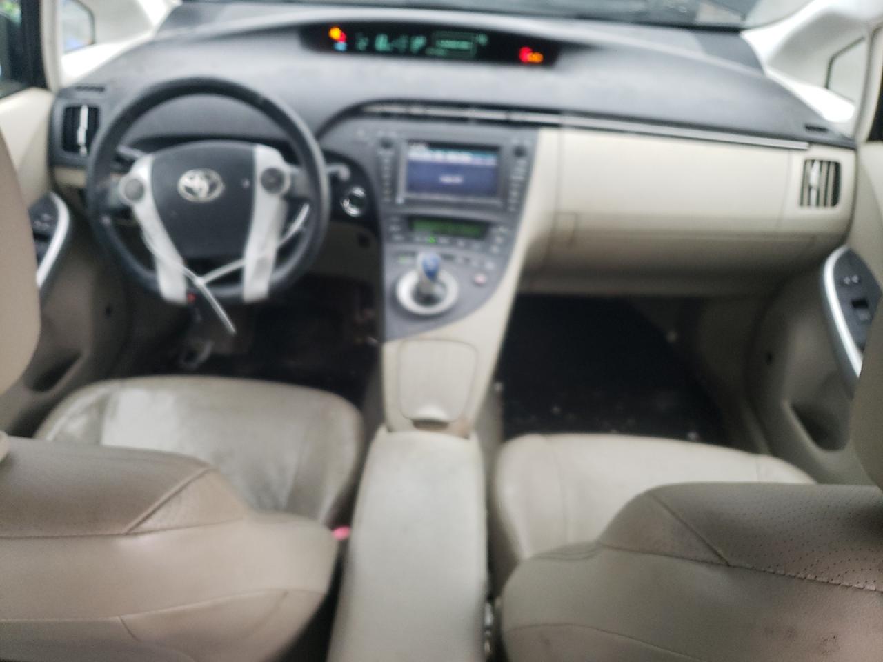 2011 Toyota Prius - Image 8