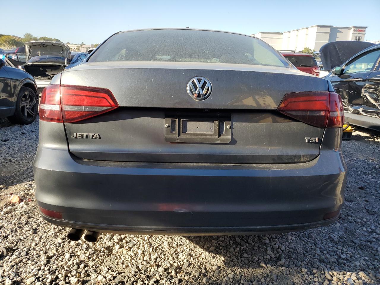 2017 Volkswagen Jetta - Image 6