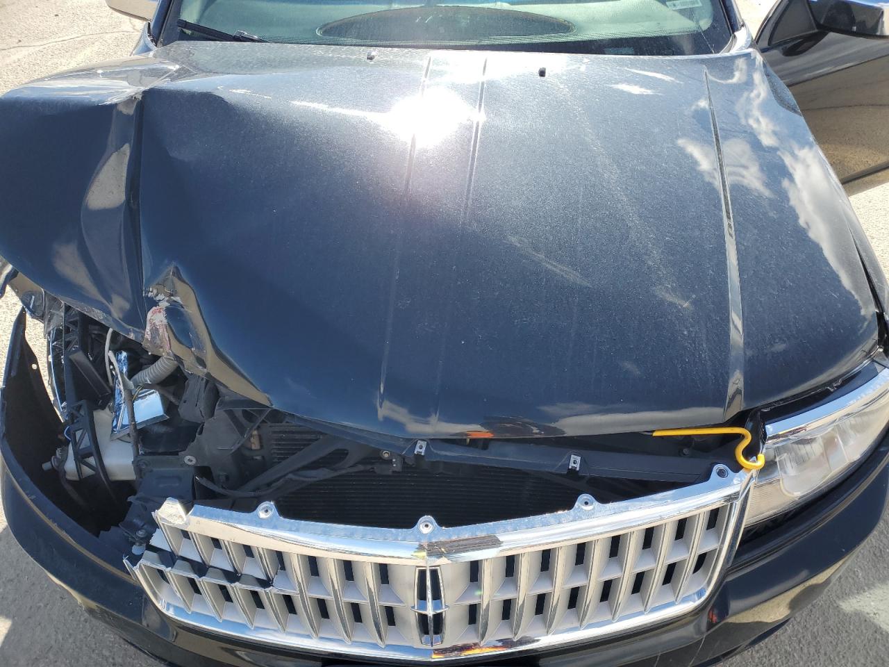 2009 Lincoln MKZ - Image 12
