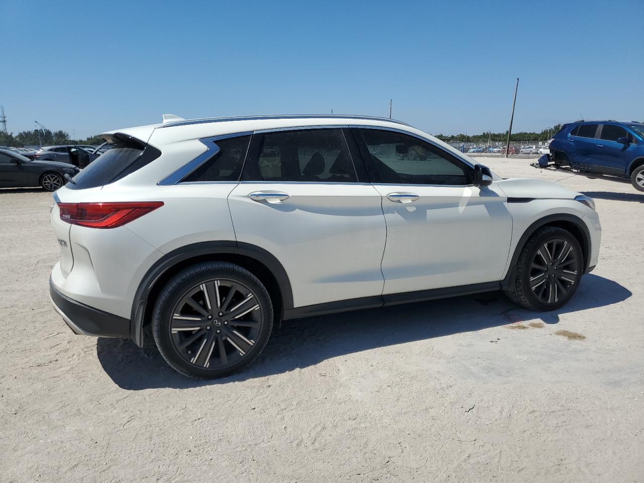 2021 Infiniti QX50 - Image 3