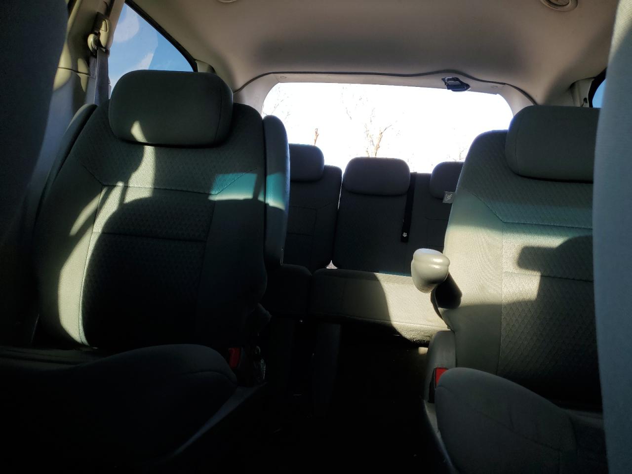 2009 Chrysler Town & Country - Image 10