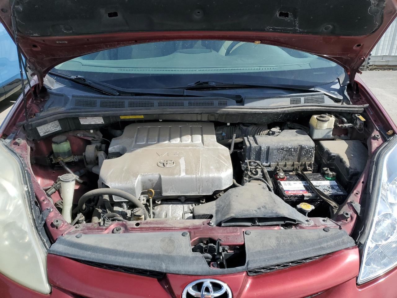 2009 Toyota Sienna - Image 11