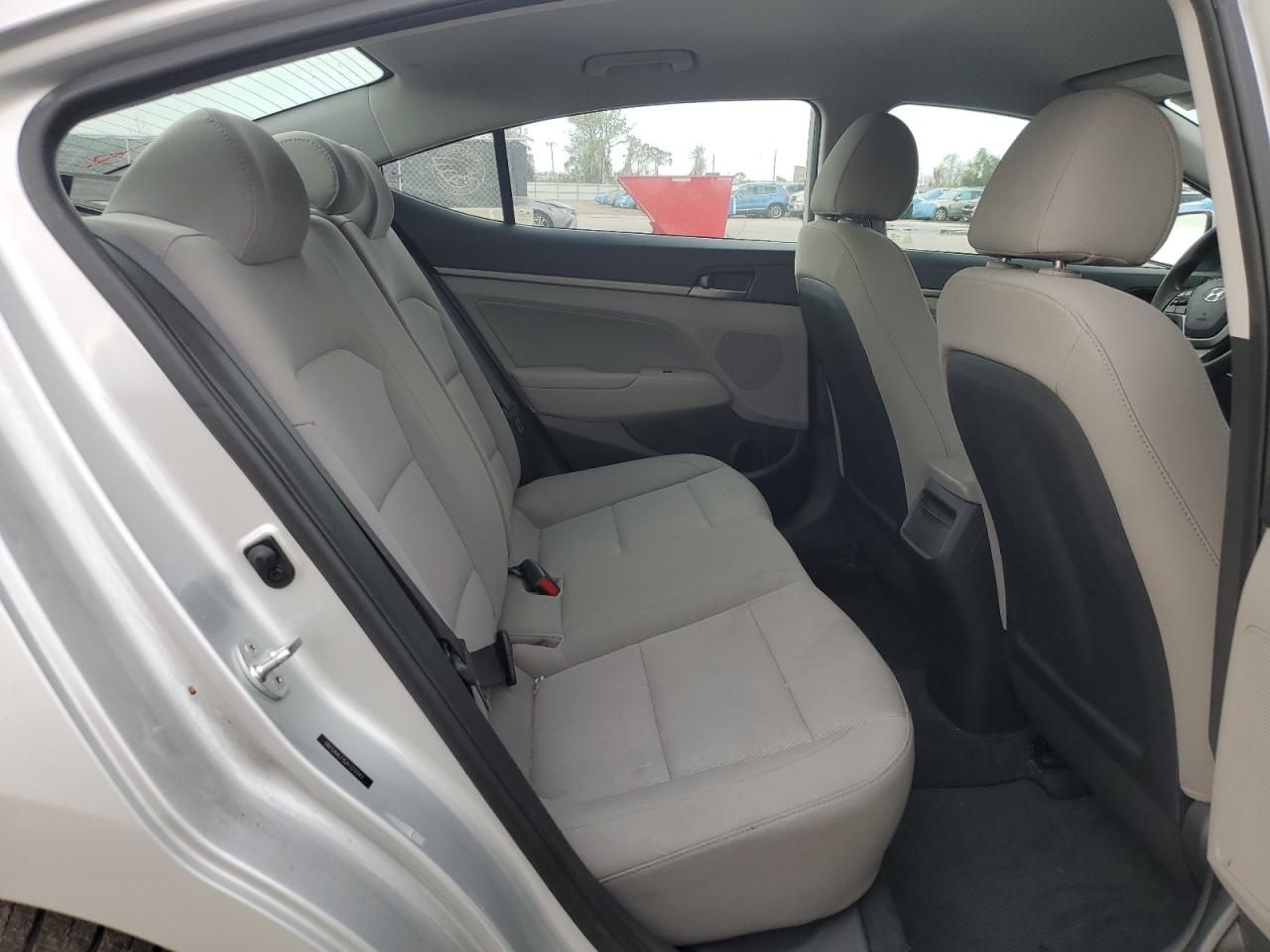 2018 Hyundai Elantra - Image 10