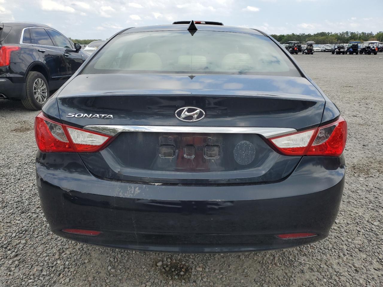 2012 Hyundai Sonata - Image 6