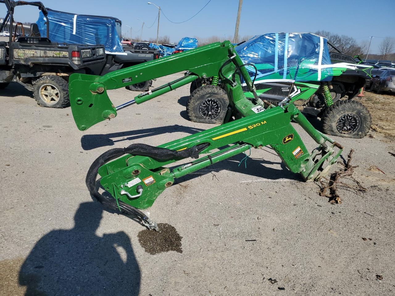 2024 John Deere 520M green null null 1P0520MXKRD107749 photo #3