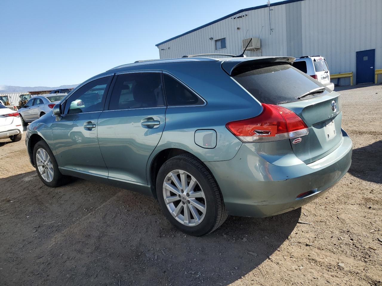2010 Toyota Venza - Image 2