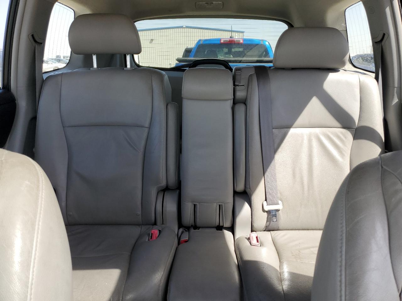 2010 Toyota Highlander - Image 10