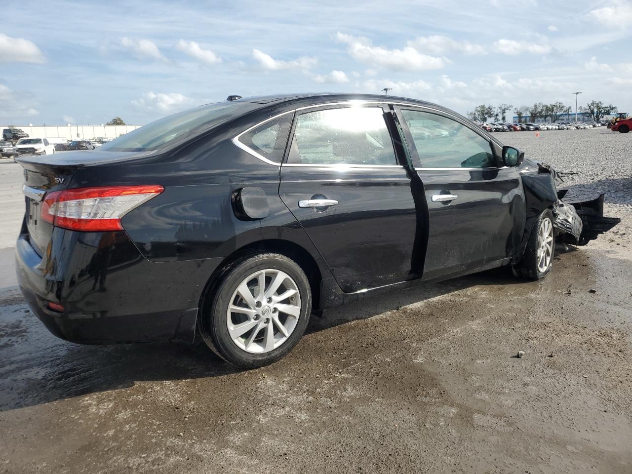 2015 Nissan Sentra - Image 3