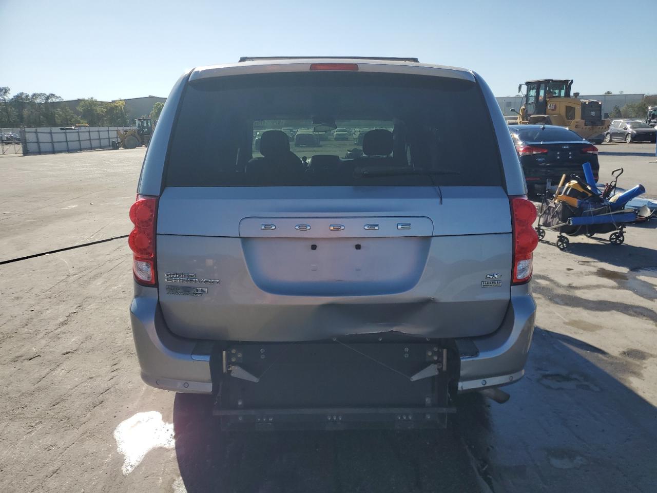 2016 Dodge Caravan - Image 6