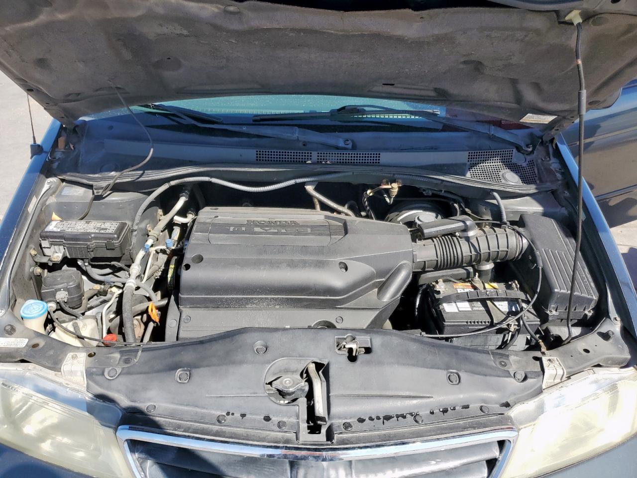 2004 Honda Odyssey - Image 12