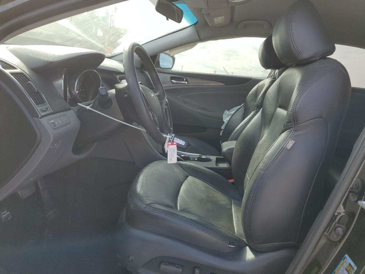 2011 Hyundai Sonata - Image 7