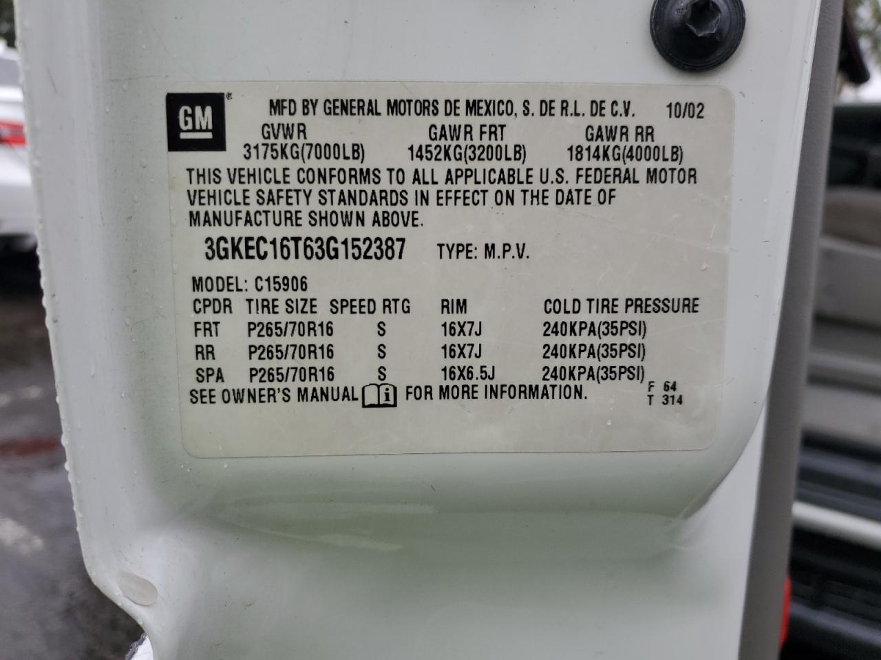 2003 GMC Yukon - Image 13