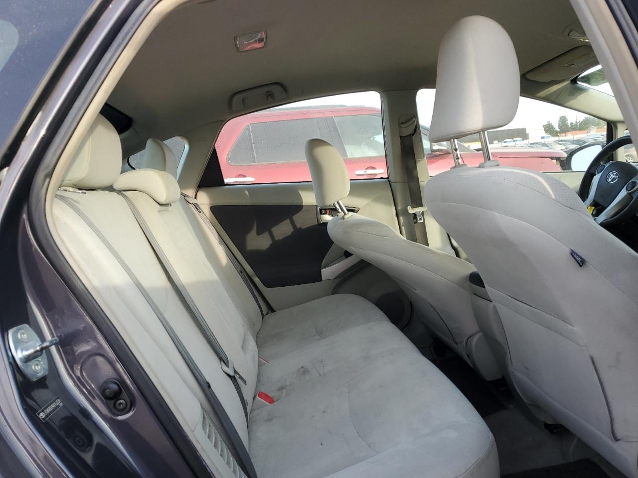 2010 Toyota Prius - Image 10