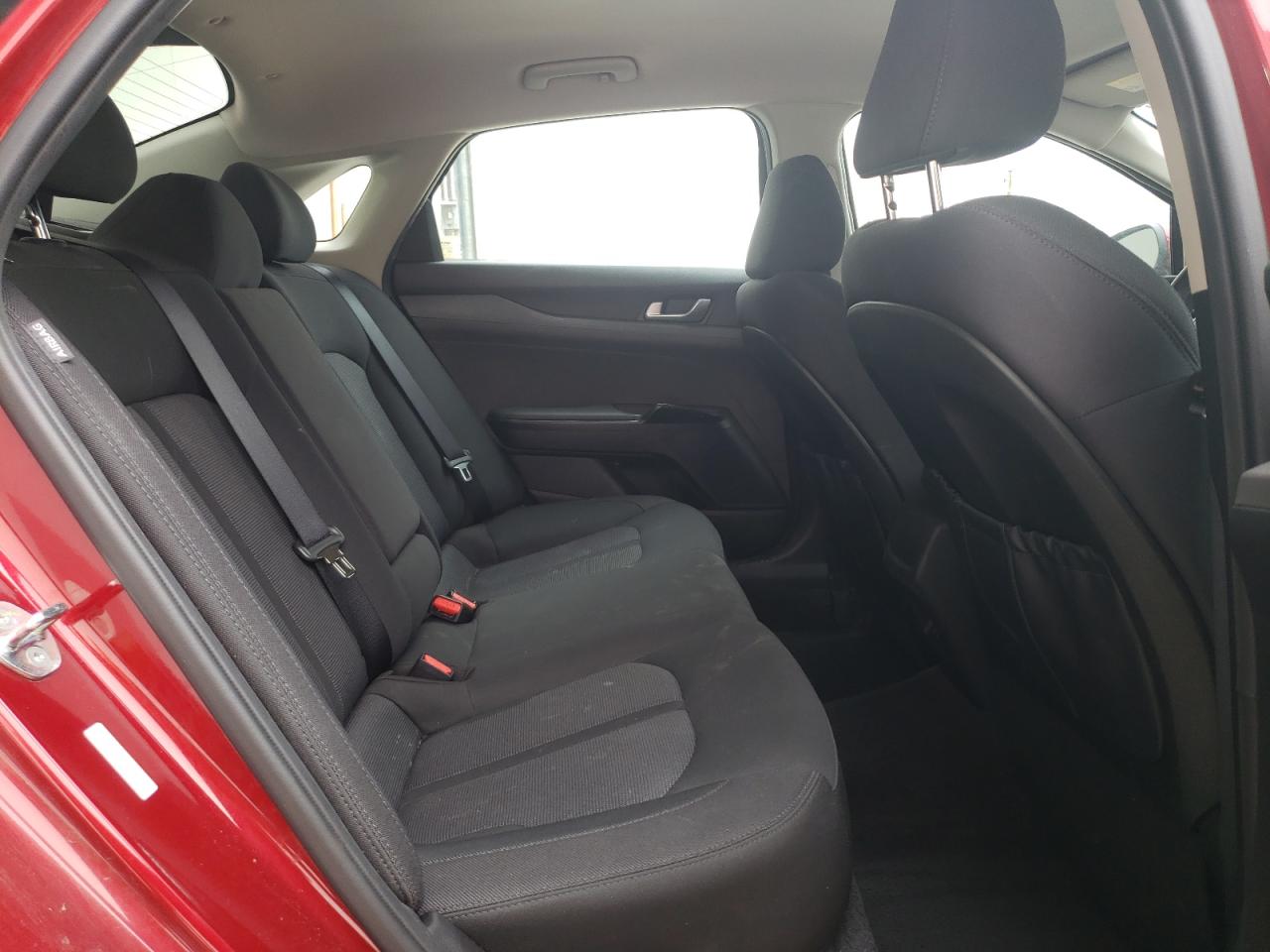 2023 Kia K5 - Image 10