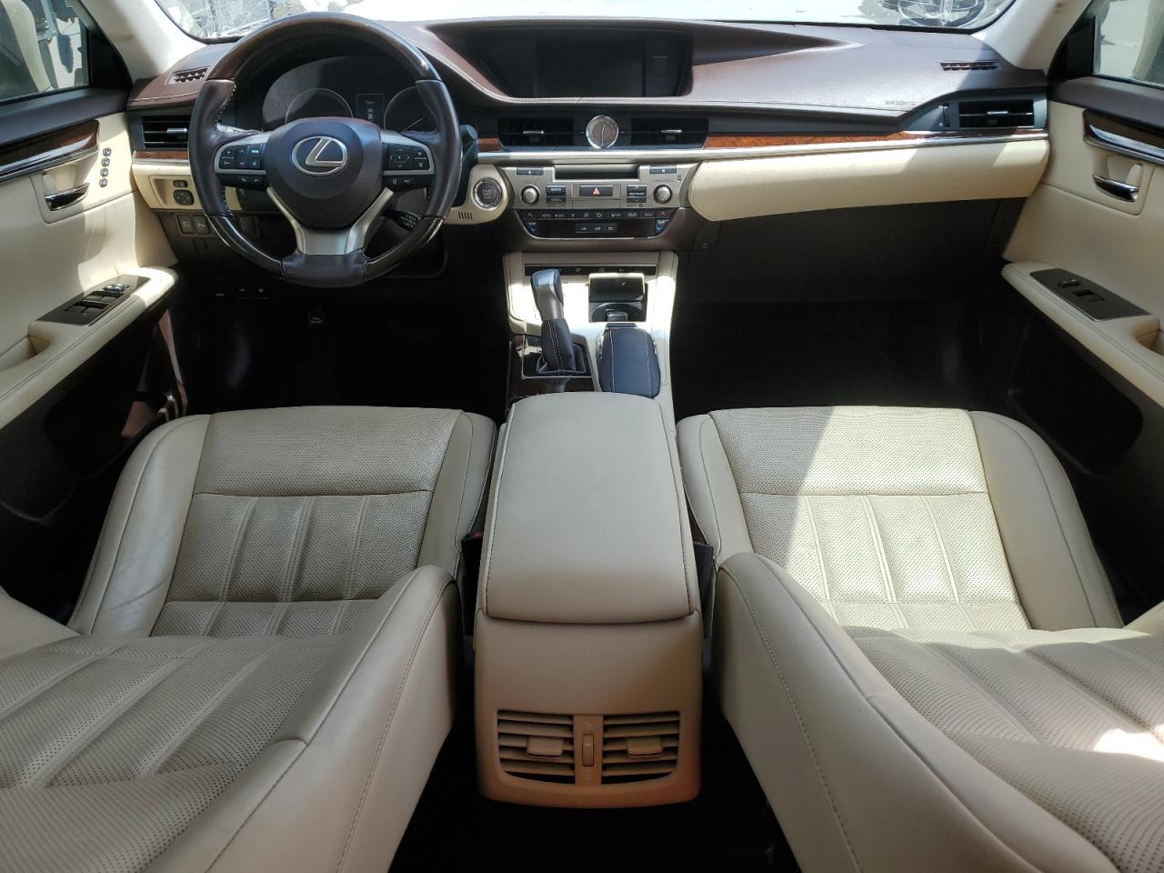 2017 Lexus ES - Image 8